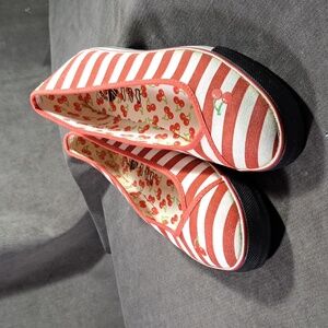 Underground Red White Striped Cherry Canvas Slip On Sneakers NWOT- UK 6 US 10